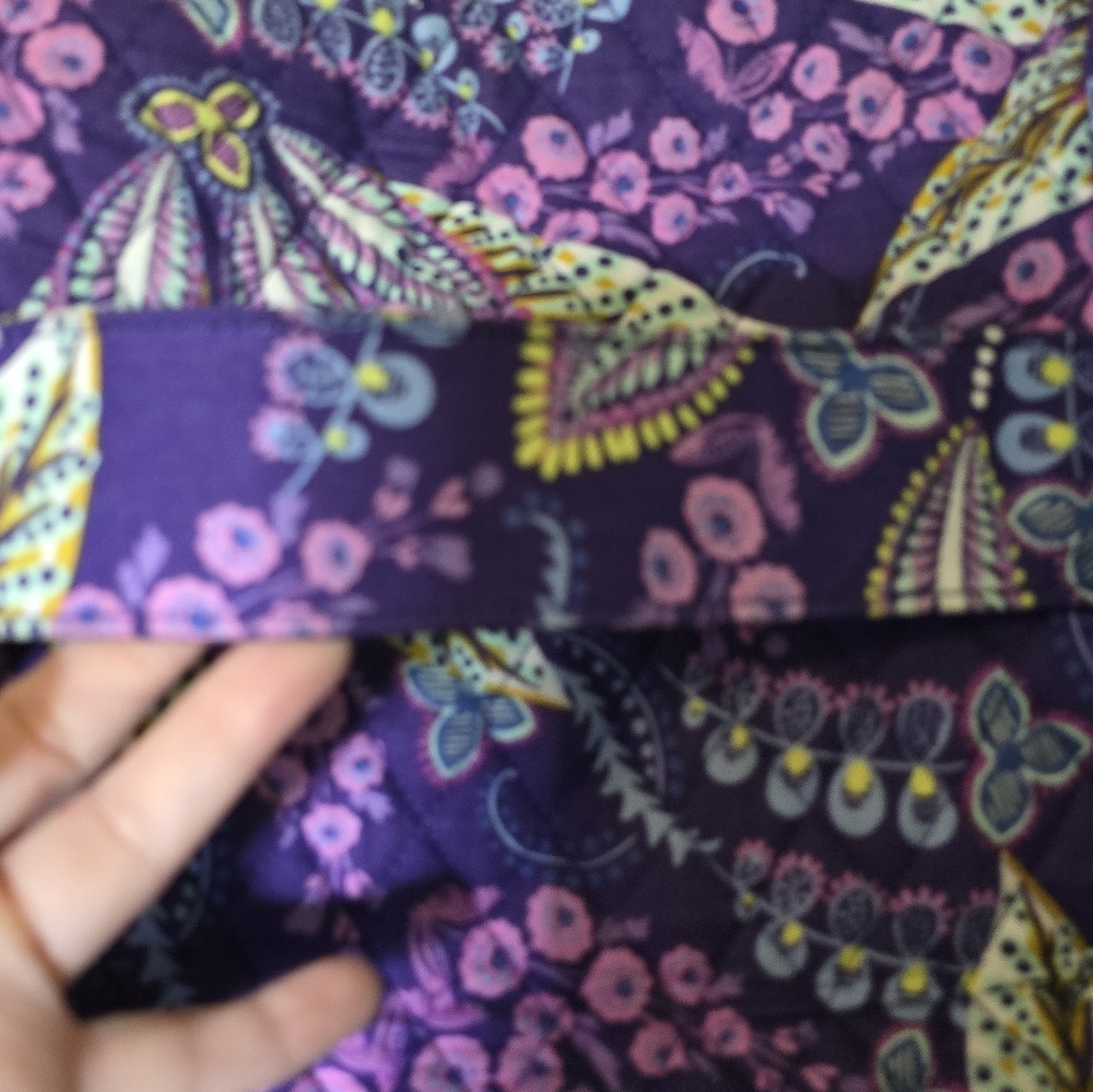 Floral Quilted Vera Bradley Batik Leaves Tote Bag, Over Luggage Handle As Well - Picture 6 of 8